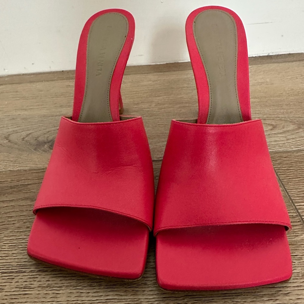 Bottega Veneta Red Square-Toe Slip-On Heeled Mules 38 1/2 8.5
